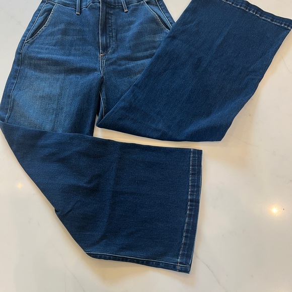 Le Jean- flared leg, high waisted jeans - Picture 2 of 8